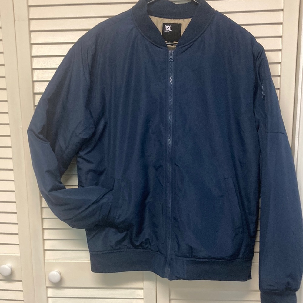 Lightweight insulated classic navy jacket